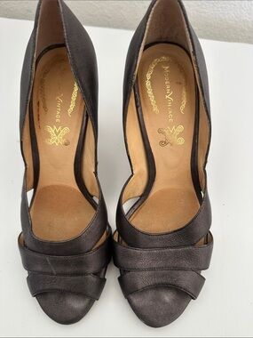 Modern Vintage Dark Brown Peep-Toe Layered Strap Heels
